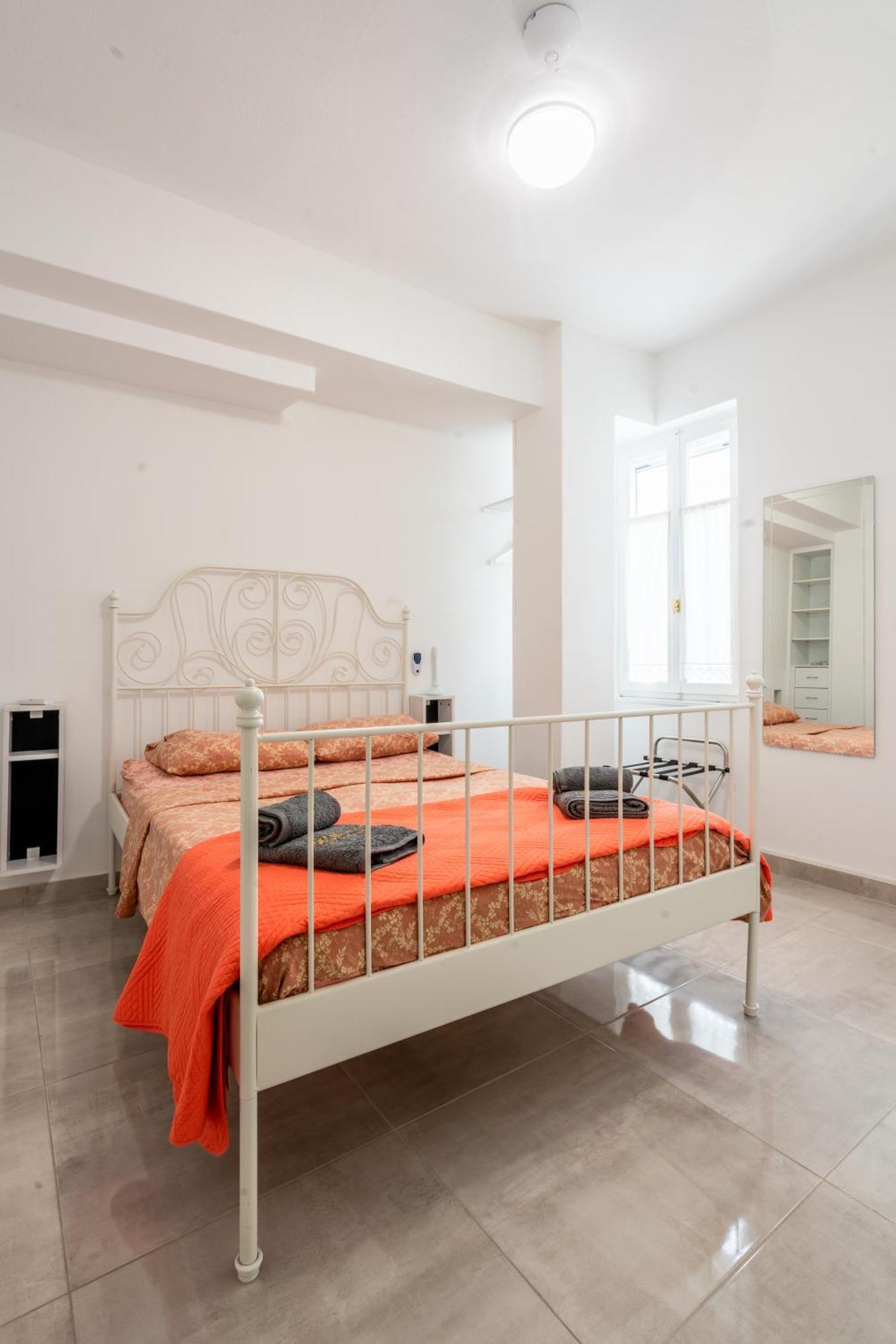 Psiri Gem: Historic Center Apartment with Balcony Athens Exterior photo